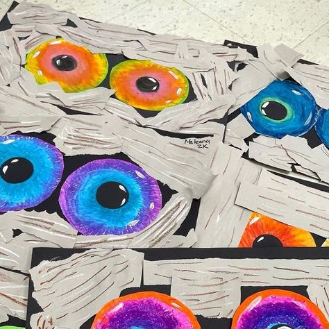 Mummy Art Projects For Kids, Teacher Art, Grey Paper, Halloween Paper Crafts, October Crafts, Craft Club, Halloween Paper, My Team, Kids Fun