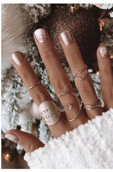 Fall Nail Design, Autumn Is Coming, Ready For Autumn, December Nails, Holiday Nail Designs, Nail Colors Winter, Christmas Gel Nails, Cute Gel Nails, Winter Nail Designs