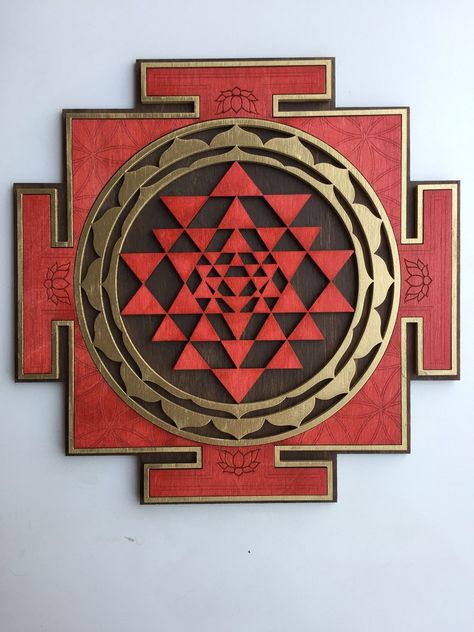 Shree Yantra Painting, Chakra Wall Hanging, Sri Chakra, Meditation Symbols, Shree Yantra, Shri Yantra, Graphic Wall Art, Lord Photo, Sri Yantra