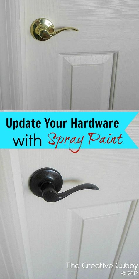 Update your door hardware with spray paint by The Creative Cubby (DIY Saturday Featured Project @ A Cultivated Nest) Cubby Diy, Paint Door Knobs, Diy Door Knobs, Painted Closet, Diy Knobs, Kitchen Door Knobs, Diy Spray Paint, Door Handles Interior, Painted Door