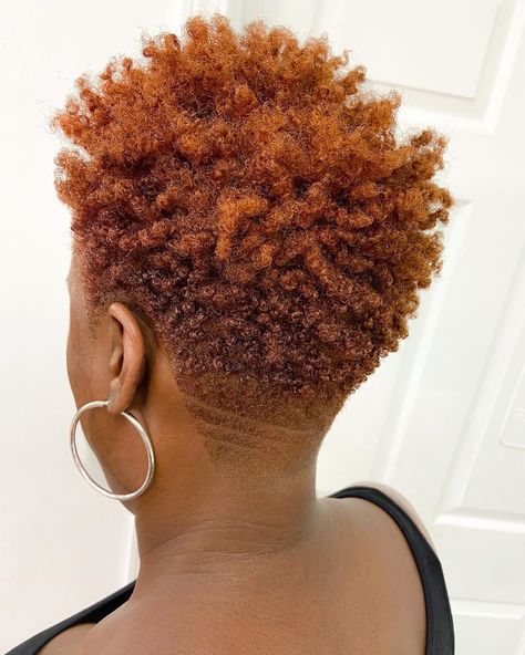 Stylist @dreamcutsbarberlounge had an idea to make short natural hairstyles for black women so edgy and eye-catching. This is a short fade chop, matched with a dark orange hue. Besides this one, more other chic short natural hairstyles for black women are on our website, waiting for you to check them out. #shortnaturalhaircutsforblackfemales #fallhaircolorforblackwomen Natural Tapered Cut, Short Natural Haircuts, Short Hair Designs, Tapered Natural Hair, Natural Hair Cuts, Tapered Hair, Natural Hair Short Cuts, Tapered Haircut, Short Sassy Hair