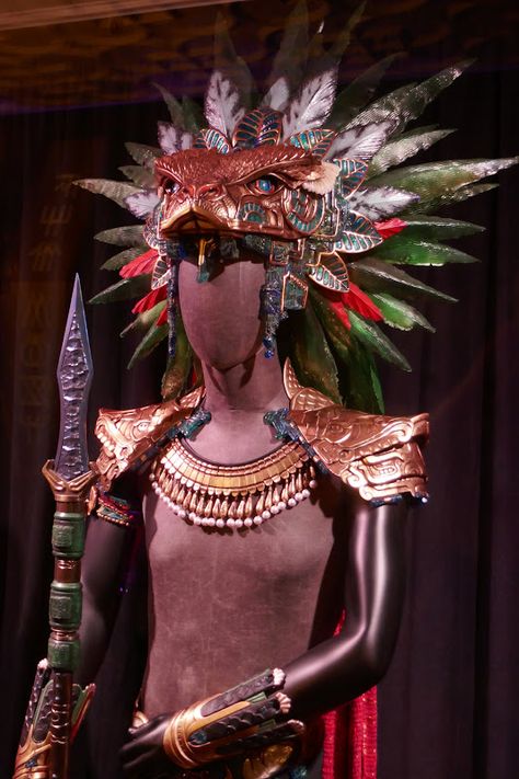 Wakanda Costume, Wakanda Costumes, Wakanda Forever Costume Design, Wakanda Forever Costumes, Black Panther Wakanda Forever Outfits, Wakanda Forever Talocan, Black Panther Wakanda Forever Costume, Halloween Parejas, Mexico Design