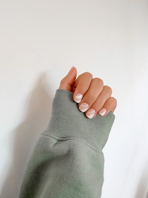 Short Neutral Nail Ideas, Nail Designs Non Acrylic Short Nails, Spring Vacation Nails Short, Neutral Short Dip Nails, Neutral Dip Nails Square, Short Square Nails Neutral, Super Short Neutral Nails, Square Dipped Nails, Very Short Square Acrylic Nails