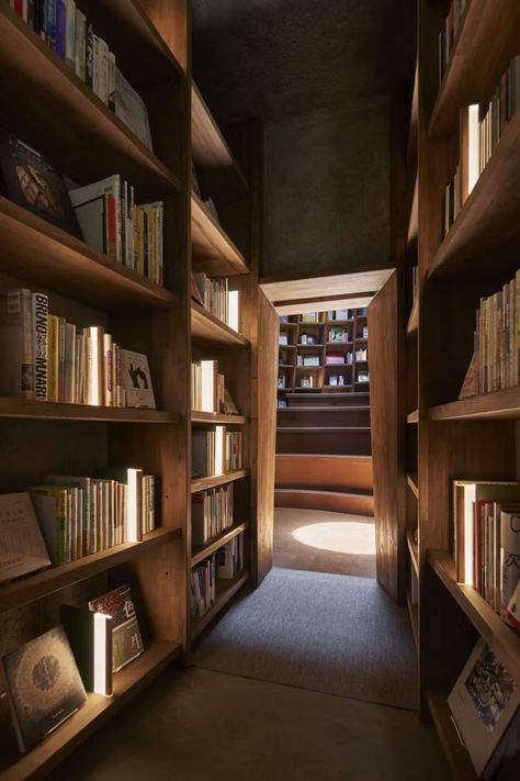 Japanese Library, Hiroshi Nakamura, Library Lighting, Earth Sheltered Homes, Home Library Rooms, Kafka On The Shore, Earth Sheltered, Library Room, Underground Homes