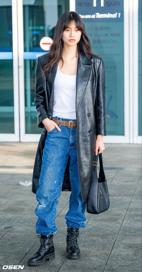 Airport Outfit Korean, Kim Do Yeon, Outfit Ideas 2023, Lady Outfits, Spring Pants, Korean Street Style, Outfit Korean, Bright Fashion, Korean Street