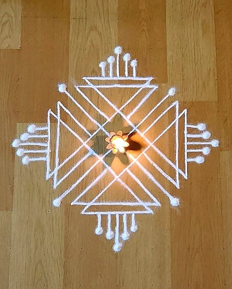 Dotted Rangoli Design Simple, Short Rangoli, Simple Rangoli Designs With Dots, Small Free Hand Rangoli, Dotted Rangoli, Simple Rangoli With Dots, Easy Rangoli Designs Videos, Dot Rangoli, Very Easy Rangoli Designs