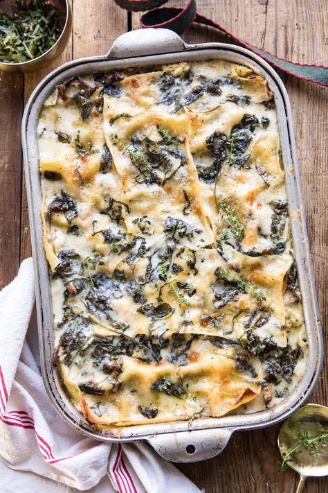 White Pesto Spinach Lasagna Lasagna Pesto, White Pesto, Food Lasagna, Pesto Spinach, Spinach Lasagna, Feed A Crowd, Half Baked Harvest, Think Food, Idee Pasto Sano