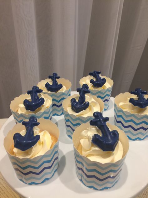 Nautical theme candy bar ⚓️ Nautical Theme Cupcakes, Theme Cupcakes, Nautical Cake, Buttercream Cupcakes, Whipped Cream Frosting, Marine Theme, Nautical Style, Themed Cupcakes, Retirement Party