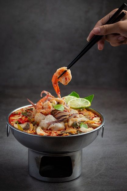 Thai Hot And Sour Soup, Mixed Seafood, Thick Soup, Seafood Mix, Tom Yum Soup, Malay Food, Food Innovation, Hot And Sour Soup, Tom Yum