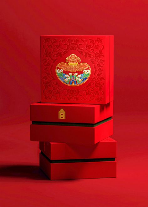 Yunlong Panwu Jewelry: Adorn Yourself with Power and Heritage – Packaging Of The World Unique Packaging Box, Red Packaging, Chinese Candy, Luxury Box Packaging, Majestic Dragon, Smart Packaging, Luxury Packaging Design, Red Packet, Beer Packaging