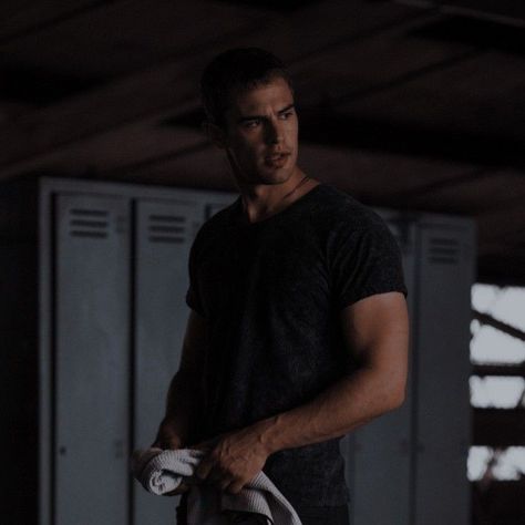 from divergent book series by veronica roth Four From Divergent, Four Divergent, Divergent Book Series, Divergent Theo James, Divergent Four, Divergent Book, Divergent Movie, Tobias Eaton, Veronica Roth