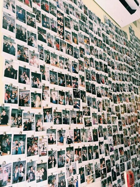 SummerDreamz Photowall Ideas, Polaroid Wall, Photo Polaroid, Decoration Photo, Polaroid Pictures, Room Goals, Polaroid Photos, Life Is Strange, House Goals