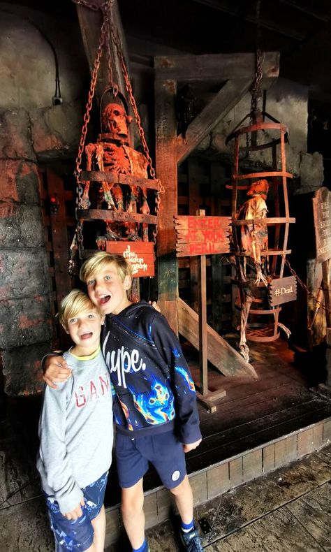 What Age Is Suitable For The London Dungeons? 1 London Dungeon, Scary Kids, London With Kids, Something Scary, Westminster Bridge, London Attractions, Guy Fawkes, Before We Go, Fear Of The Unknown