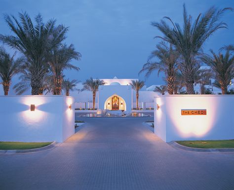 The entrance at The #Chedi in Muscat, #Oman. Chedi Muscat, Chedi Hotel, The Chedi Muscat, Oman Hotels, Muscat Oman, Hotel Concept, Hotel Entrance, Aircraft Interiors, Architecture Model House