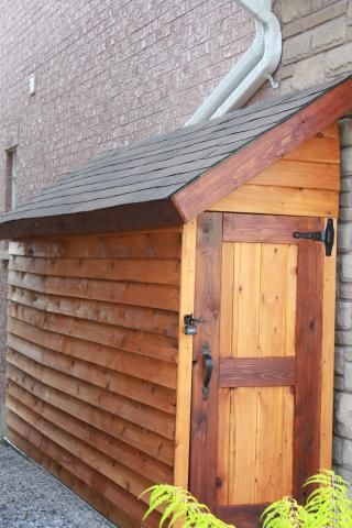 Modified Shed - Door on short side Diy Sheds, Backyard Renovation, Large Gazebo, Shed Door, Free Shed Plans, Bookshelf Plans, Backyard Storage, Garden Tool Shed, Desk Plans