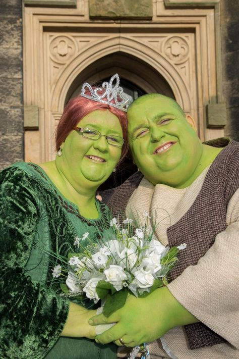 Shrek Wedding, Ugly Wedding Dress, My Pookie, Summer Math, Lily Wedding, Enchanted Wedding, Quirky Wedding, Double Wedding, Bride And Groom Pictures