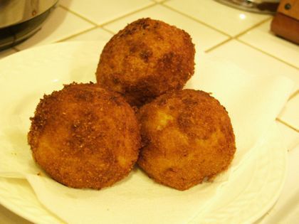 Papa Rellena Recipe with Pictures Papa Rellena Recipe, Papas Rellenas Recipe, South American Dishes, Latin Dishes, Papa Recipe, South American Recipes, Cuban Dishes, Cuban Cuisine, Cuban Food