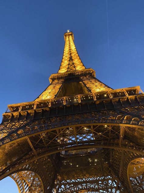 Eiffel Tower Lights, Paris France Eiffel Tower, France Eiffel Tower, Tower Light, Close Up Pictures, Paris France, Eiffel Tower, Light Up, Close Up