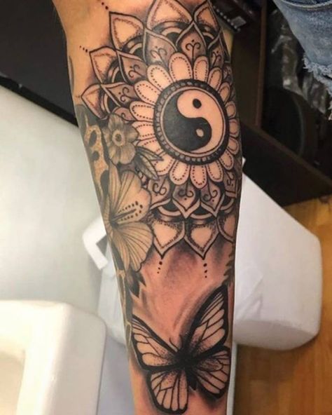 Yin Yang Tattoo Ideas, Yang Tattoo Ideas, Pennsylvania Philadelphia, Yin Yang Tattoo, Yang Tattoo, Favorite Tattoos, Yin Yang Tattoos, Men's Fashion Tips, Palm Tattoos