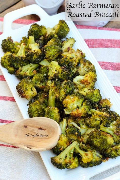 Parmesan Roasted Broccoli, Healthy Low Fat Recipes, Parmesan Broccoli, Potato Recipes Side Dishes, Fresh Broccoli, Supper Recipes, Roasted Broccoli, Broccoli Recipes, Garlic Parmesan