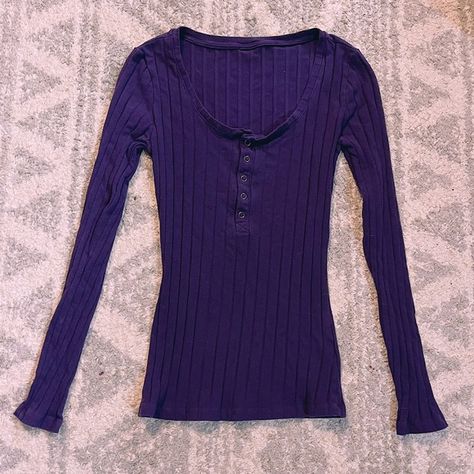 Purple Long Sleeve Purple Long Sleeve Shirt Outfit, Purple Top Outfit, Thrift Manifest, 2000s Girls, Lavender Shirt, Purple Long Sleeve, Purple Shorts, Purple Top, Dark Purple