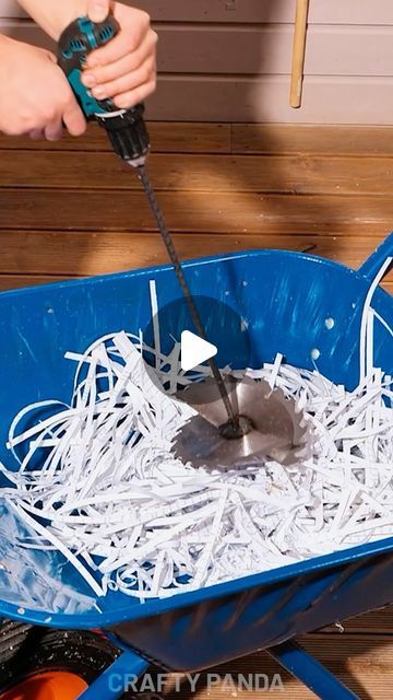 Fun Diy Projects For Home, Recycled Garden Crafts, Paper Recycling, Woodworking Organization, Diy Tech, Diy Crafts Life Hacks, Recycled Garden, Diy Electrical, Diy Home Repair