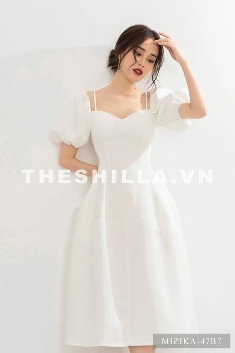 Confirmation Dresses White Catholic, Puff Sleeve Dress Classy, Pretty Outfits For School, Dress Outfit Men, Dress Outfit 2023, Casual Cute Dresses, Korean White Dress, Cute Dresses For Summer, Casual Dress Outfit