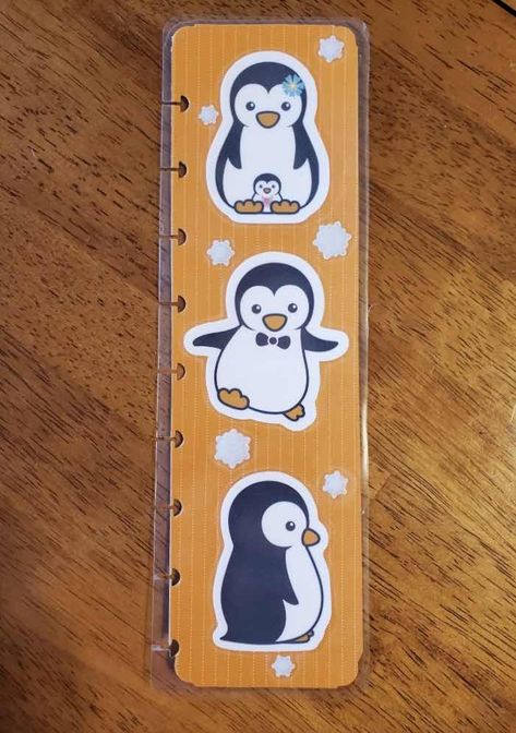 Penguin Bookmark, Craft Penguin, Bookmarks Craft, Happy Planner Punch, Planner Review, Planner Bookmark, Planner Spreads, Creative Bookmarks, Cute Bookmarks