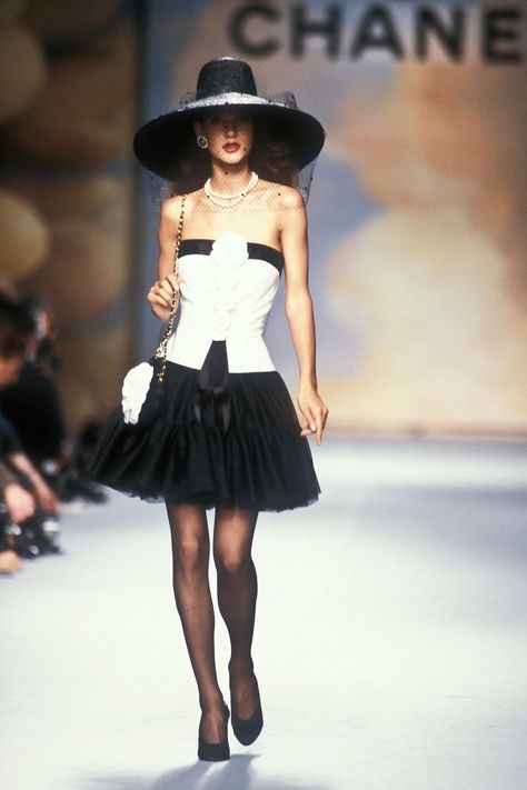 Mode Gossip Girl, Moda Aesthetic, Dorothy Dandridge, Chanel Runway, 90s Runway Fashion, Runway Fashion Couture, Vintage Runway, Runway Outfits, Mode Chanel