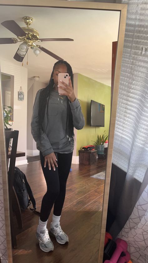 New Balance 574 Outfit Black Women, New Blance Outfits Girl, 990v5 Outfit, New Balance 990 V5 Outfit, New Balance 990 V5, Jumpsuit Outfit Black, Balance Outfit, New Balance 990, Simple Outfits For School