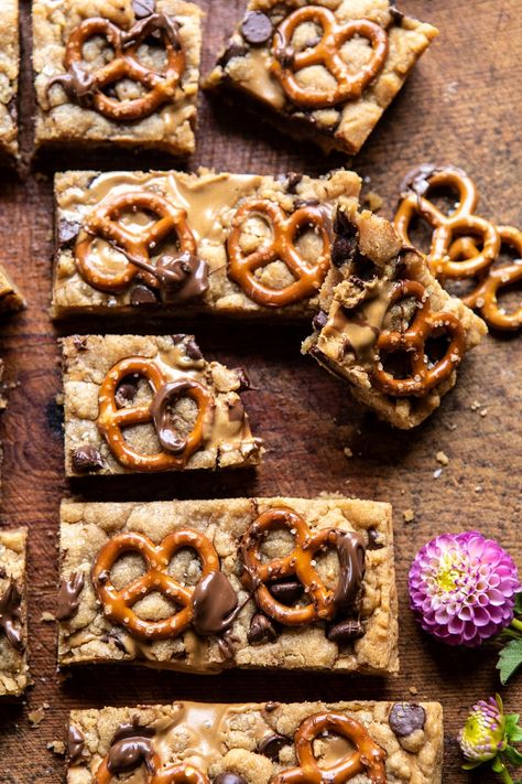 Chocolate Peanut Butter Pretzel Blondies | halfbakedharvest.com #peanutbutter #chocolate #pretzels #fall #autumn #dessert Pretzel Blondies, Autumn Dessert, Peanut Butter Squares, Half Baked Harvest Recipes, Gf Flour, Bakery Menu, Peanut Butter Pretzel, Christmas Boxes, Chocolate Pretzels