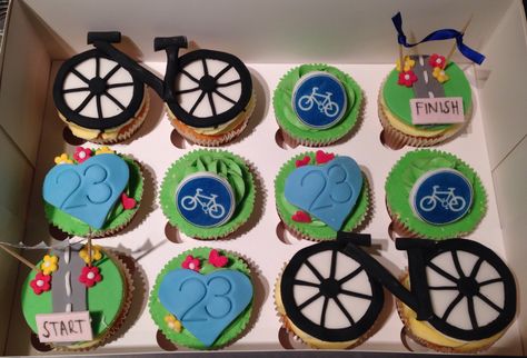 Bike Cupcakes, Mountain Bike Cake, Bike Cake, Bike Cakes, Sport Theme, Cake Inspo, Different Cakes, Themed Cupcakes, Sport 2