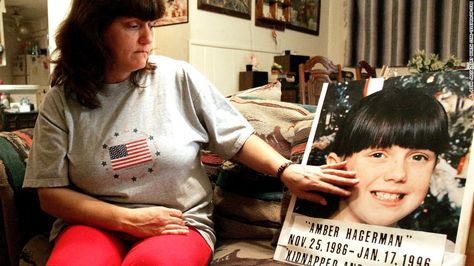 Donna Norris touches a photograph of her daughter, Amber Hagerman, at her Hurst, Texas, home. The 9-year-old's body was found a few days after she'd been kidnapped. A public alert system was named for the Arlington girl. East Coast Hip Hop, Heather O'rourke, Famous Murders, Amber Alert, Texas History, Young Actresses, Famous Americans, Weird Stories, Silent Film