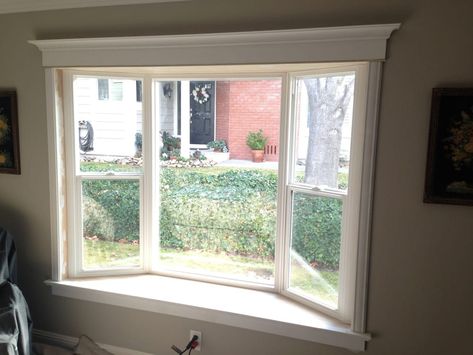 Need help/suggestions for molding/paneling around this bay window | DIY Home Improvement Forum Bay Window Trim Ideas Interior, Dining Room Bay Window Ideas, Bay Window Diy, Bay Windows Ideas, Bay Window Trim, Picture Windows Living Room, Window Trim Ideas Interior, Trim Molding Ideas, Dining Room Bay Window