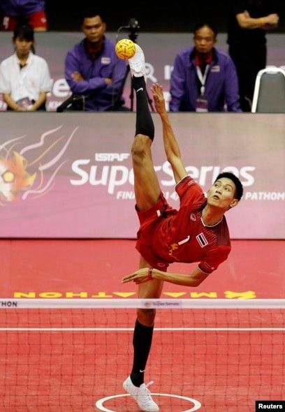 Sepak Takraw Ball, Sepak Takraw, Haha Photos, Broken Screen Wallpaper, Nerd Problems, Cute Funny Pics, Broken Screen, Ghost Pictures, Photo To Cartoon