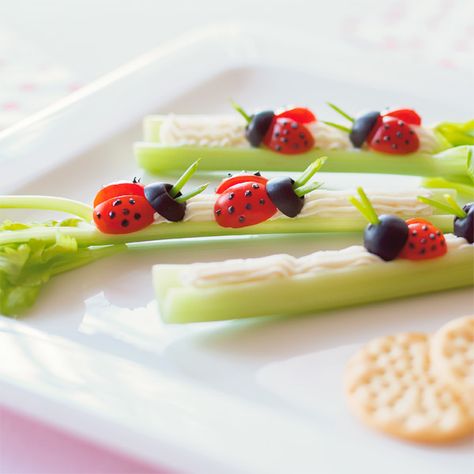 Valentine’s Day Treats: Lovebugs on a log recipe Appetizers For Kids Party, Stuffed Celery Sticks, Stuffed Celery, Bug Food, Baby Shower Food For Girl, Celery Sticks, Healthy Valentines, Appetizers For Kids, Party Appetizer