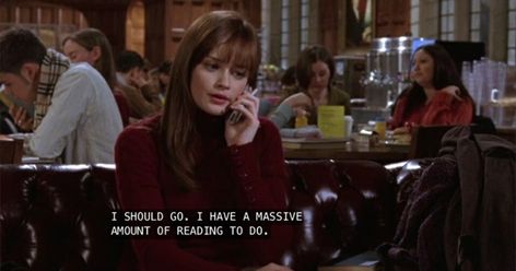 Better Than Rory Gilmore Challenge Rory Gilmore Reading Challenge, Rory Gilmore Books, Rory Gilmore Reading, Estilo Rory Gilmore, Dreamy Eyes, Moss Fashion, Gilmore Girls Quotes, Team Logan, Uni Life