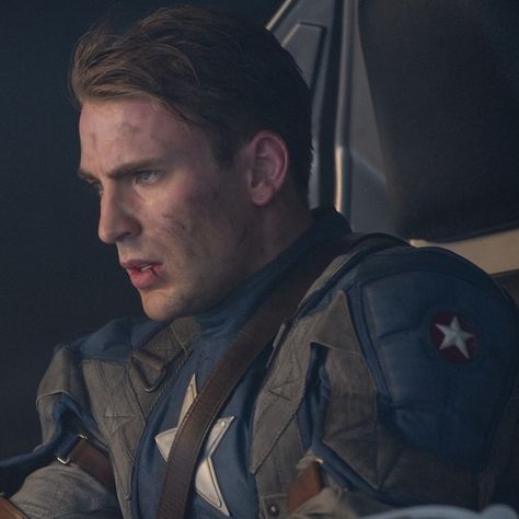 Steve Rogers The First Avenger, Steve Rogers First Avenger, Captain America Pfp, Captain America Icon, Captain America First Avenger, Steve Rogers Icon, Captain America Aesthetic, Steve Rogers Aesthetic, Avengers Icon