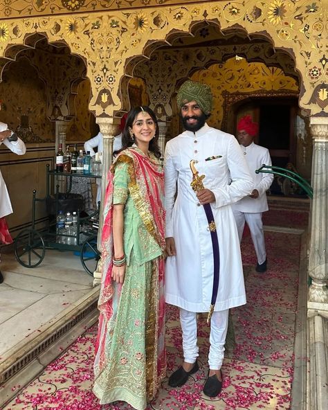 From the palaces to the streets, Teej is a celebration of love and togetherness!💚🧡❤️ . . . 📷 : @theroyalfamilyofjaipur . . . #galleryjpr #jaipurgallery #jaipur #jaipurheritage #teej #theroyalfamilyofjaipur #pachojaipur #diyakumari #jaipurfestivals #jaipurcity #citypalacejaipur #tradition #royaltradition Poshak Aesthetic, Actor Aesthetic, Maharaja Ranjit Singh, City Palace Jaipur, Ranjit Singh, Jodhpuri Suits, Indian Royalty, Rajasthani Bride, Jodhpuri Suits For Men