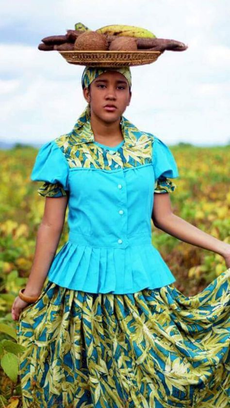 Garifuna Clothing, Belize People, Honduras Culture, Garifuna Culture, African Faces, Native Beauty, Ambergris Caye Belize, Belize Vacations, Ambergris Caye