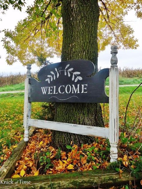 Repurposed Headboard, Farm Entrance, Old Headboard, Driveway Entrance, Farm Signs, Trash To Treasure, Redo Furniture, Repurposed Furniture, Outdoor Projects