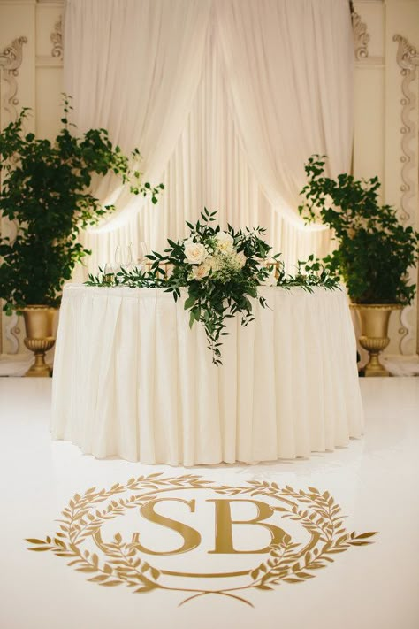 Gold Wedding Decorations Receptions, Head Table Wedding Backdrop, Reception Head Table, Classic Hotel, Head Table Wedding, Sweetheart Table Wedding, Head Table, Sweetheart Table, Wedding Reception Decorations