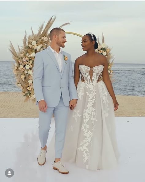 Noiva negra noivo de terno azul claro casamento de dia Tika Sumpter, Oceanfront Wedding, Santorini Wedding, Boho Chic Wedding, Modern Boho, Boho Chic, Our Wedding, Destination Wedding, Vision Board