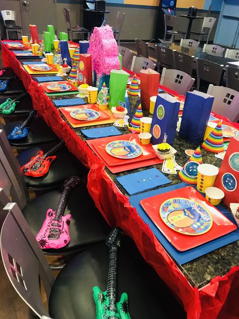 Pete The Cat Birthday Party Decor, Pete The Cat Birthday Party Ideas, Pete The Cat Party Ideas, Pete The Cat Cake, Pete The Cat Birthday Party, Pete The Cat Party, Pete The Cat Birthday, Cat Graduation, Cat Bday