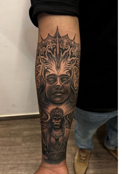 Hanumanji Tattoo, Tattoo Hindu, Tattoos God, Hindu Tattoos, Hanuman Tattoo, Krishna Tattoo, Zeus Tattoo, Chakra Tattoo, Geometric Sleeve Tattoo