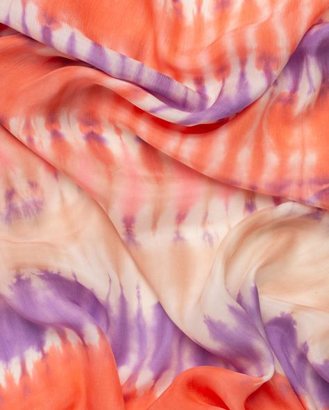 Tie Dye Patterns Duppta, Silk Tie Dye, Tie Dye Colour Combinations, Tie Dye Print Pattern, Tie And Dye Patterns, Tie Dye Prints, Batik Tie Dye, Tie Dye Dupatta Patterns, Tie Dye Color Combinations Ideas