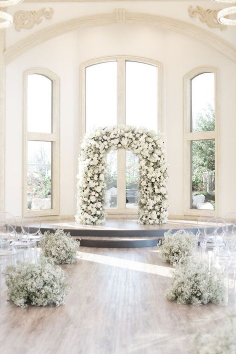 Black And White Winter Wedding, Wedding Ceremony Floral Arrangements, Wedding Ceremony Floral Arch, Altar Flowers Wedding, Modern Glam Wedding, Intimate Reception, White Wedding Arch, Elegant Wedding Themes, Wedding Alters