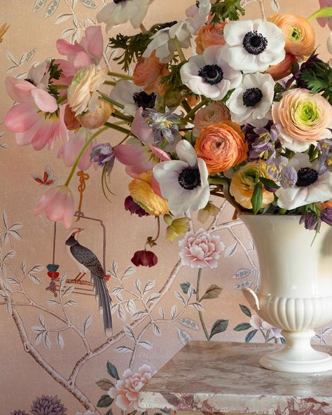 de Gournay | A lively bouquet of anemones, ranunculus, and pink tulips by Lucy Vail Floristry complements the delicate details and soft colour palette… | Instagram Colour Palette Instagram, Soft Colour Palette, Marble Plinth, Soft Colour, Pink Tulips, Delicate Details, Ranunculus, Anemone, Soft Colors