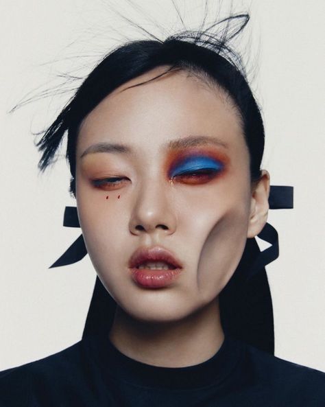 khai ⋆ on Twitter: "k-pop album concept photoshoots that deserve its own magazine covers — a thread ✮" / Twitter Photoshoot Makeup, Arte Inspo, Editorial Makeup, Beauty Editorial, 영감을 주는 캐릭터, Studio Portraits, Creative Makeup, Photo Reference, Artistry Makeup