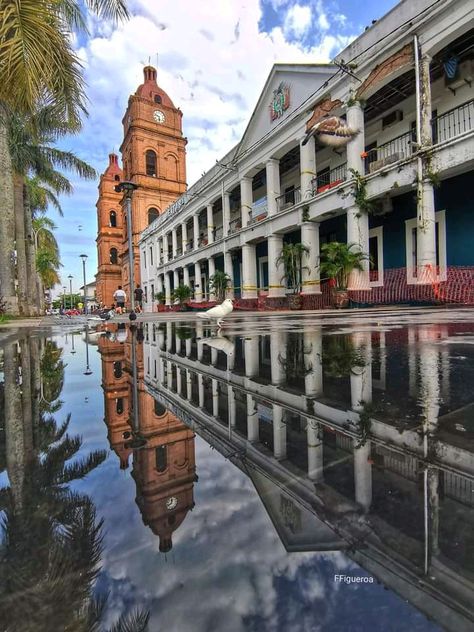 Bolivia Santa Cruz, Santa Cruz Bolivia, Sta Cruz, Hotel Exterior, Real Beauty, Bolivia, Design Inspo, Ecuador, Poster Design